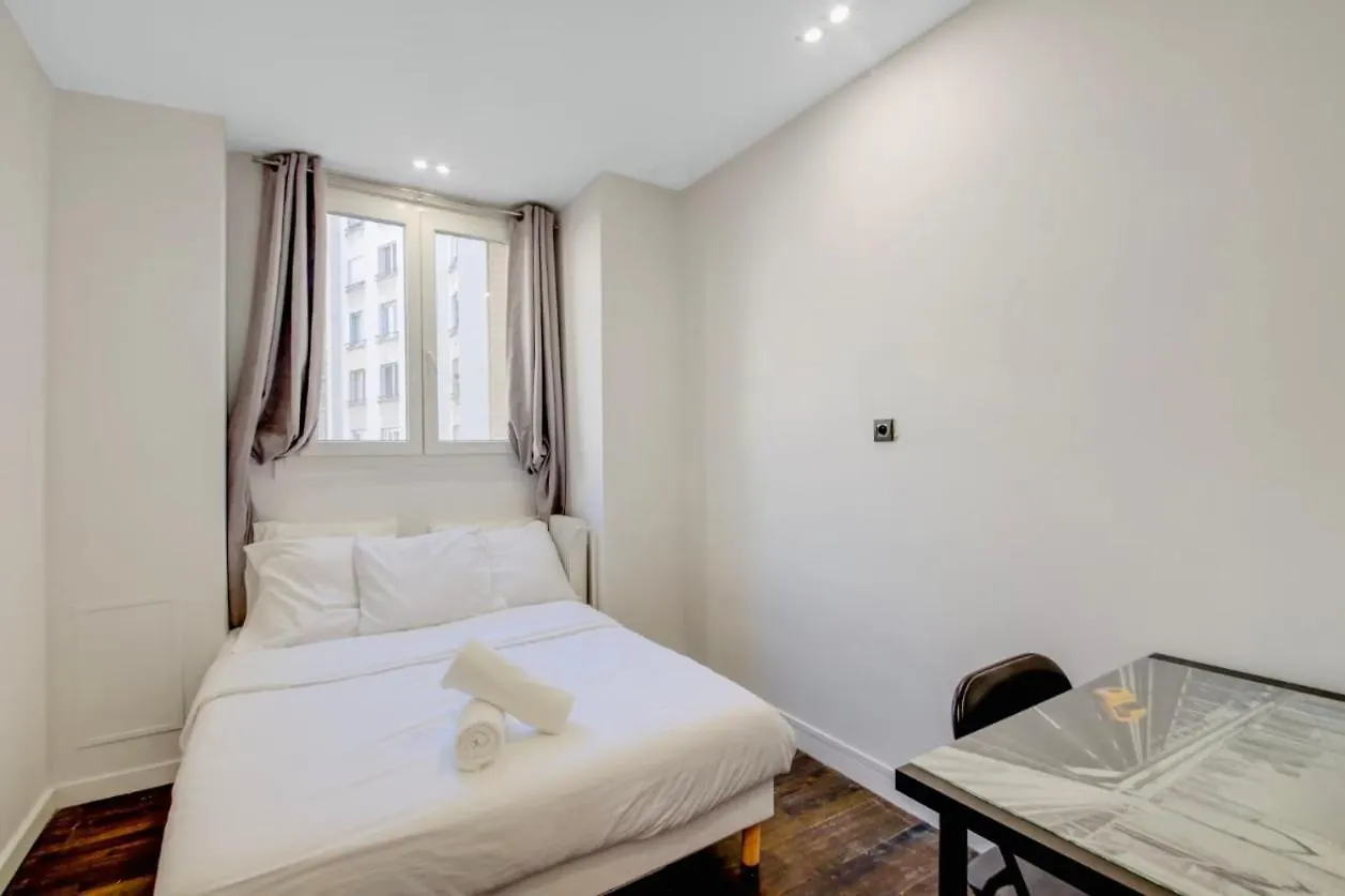 Superbe Luxueux Appartement Sur Victor Hugo Paris 0*,  Frankrike